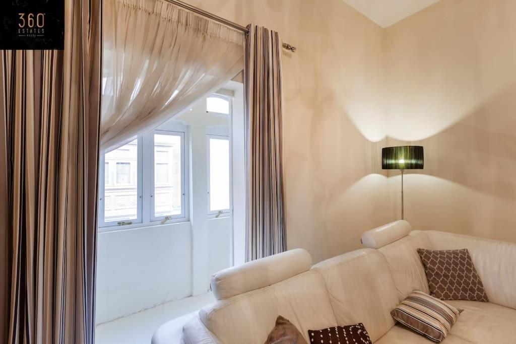 Beautiful, Typical Maltese 4Br Home With Roof Top By 360 Estates Sliema Exterior foto
