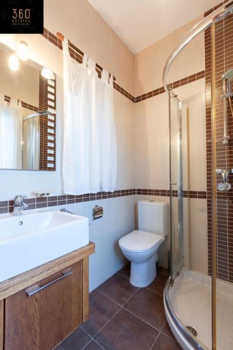 Beautiful, Typical Maltese 4Br Home With Roof Top By 360 Estates Sliema Exterior foto