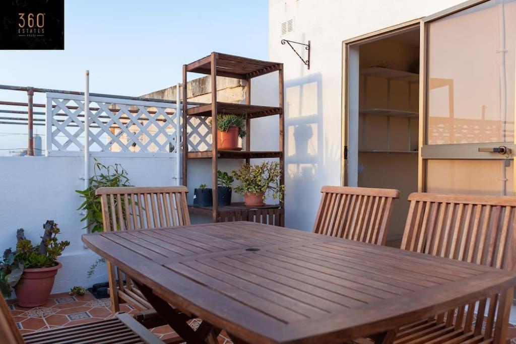 Beautiful, Typical Maltese 4Br Home With Roof Top By 360 Estates Sliema Exterior foto