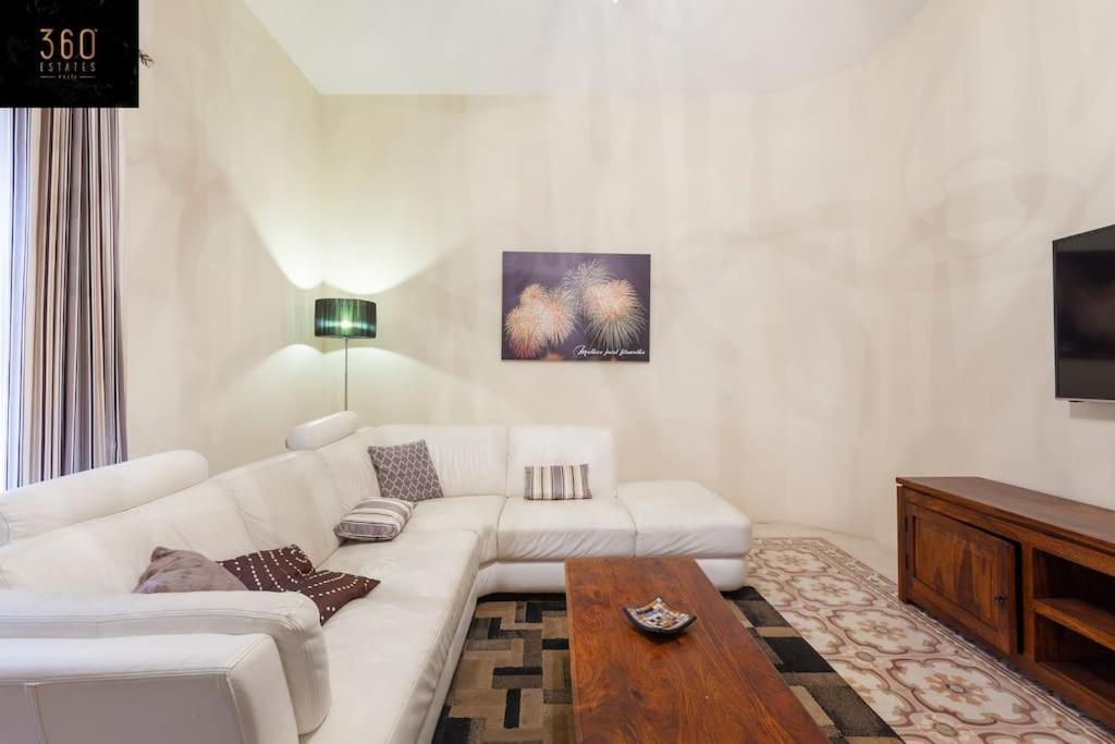 Beautiful, Typical Maltese 4Br Home With Roof Top By 360 Estates Sliema Exterior foto