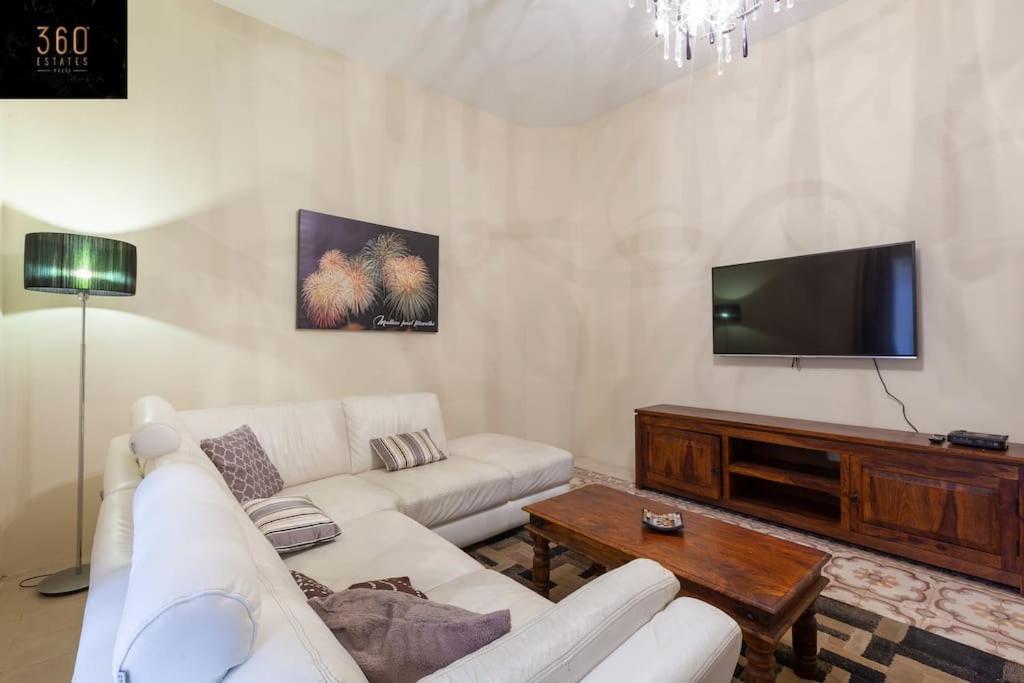 Beautiful, Typical Maltese 4Br Home With Roof Top By 360 Estates Sliema Exterior foto