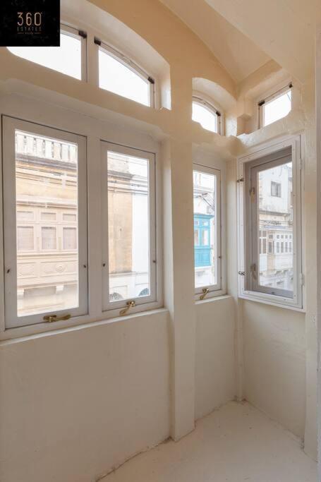 Beautiful, Typical Maltese 4Br Home With Roof Top By 360 Estates Sliema Exterior foto