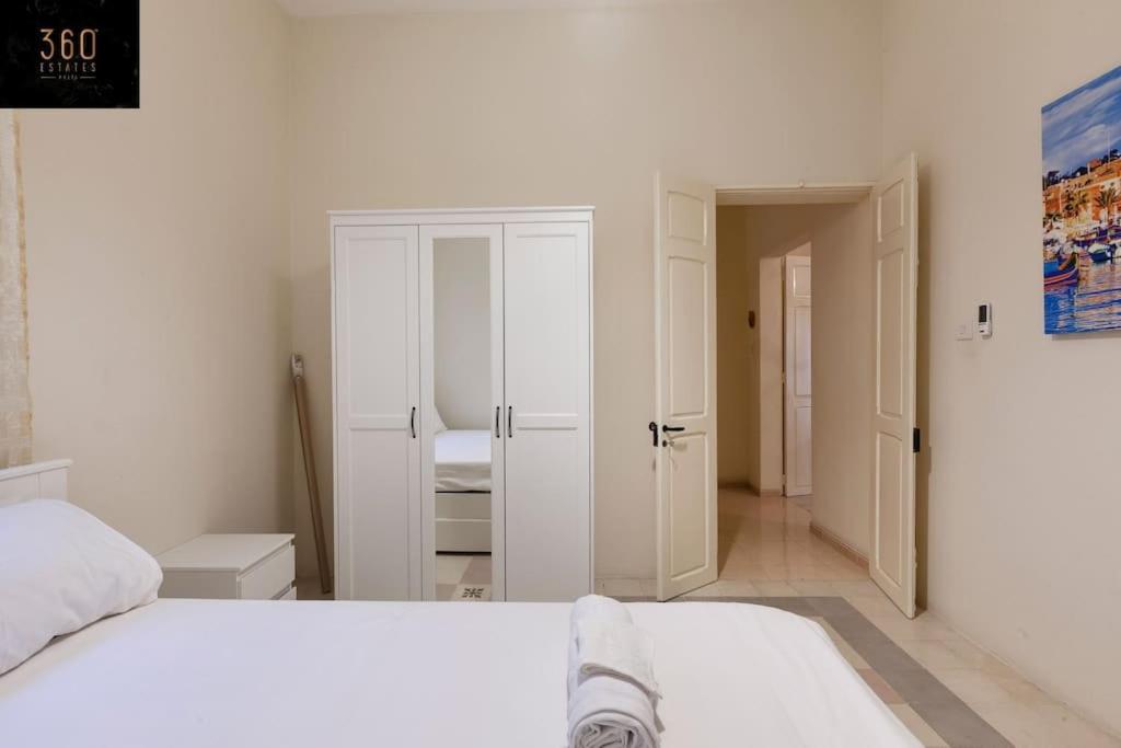 Beautiful, Typical Maltese 4Br Home With Roof Top By 360 Estates Sliema Exterior foto